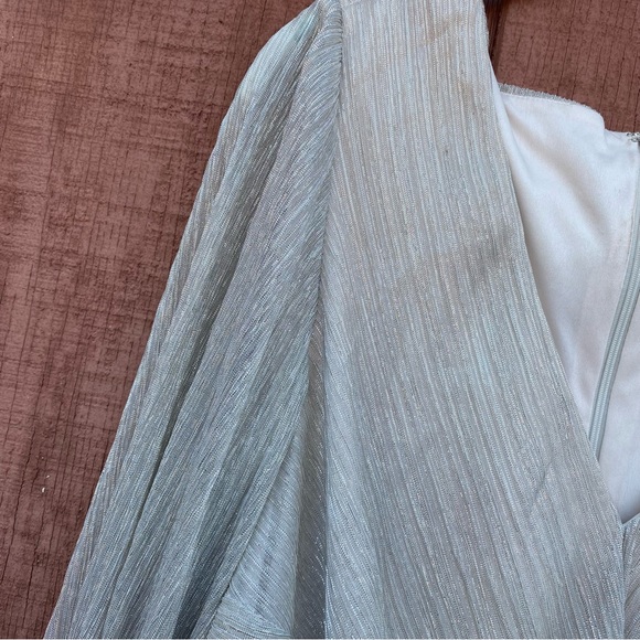 Adrianna Papell Twist Front Metallic Gown Size 22W - Picture 10 of 10